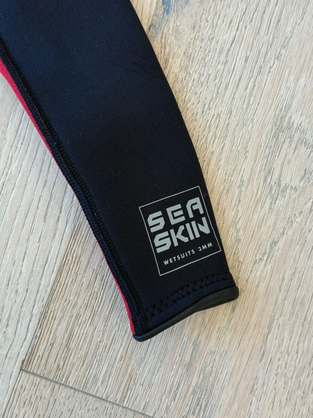 NWOT Seaskin Boys 3mm Neoprene Back Zip Wetsuit | Size 3 | Surf Swim